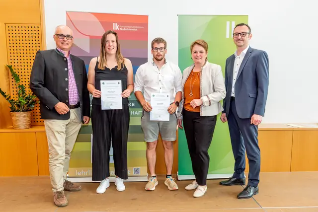 Facharbeiterbriefe feierlich übergeben