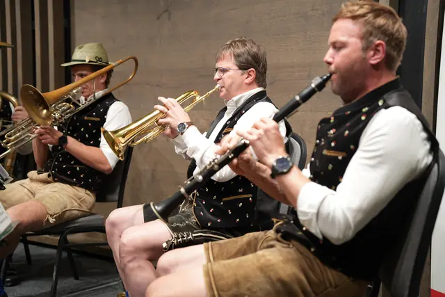Die Bischofshofner Tanzlmusi sorgte rund um den Wettbewerb für musikalische Unterhaltung | Foto: Johannes Burger/Stadtgemeinde Bischofshofen