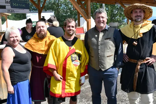 Das Benefiz-Mittelalterfest überzeugte auch im Ausweichquart