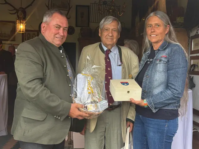 Gratulation an Ernst Gundaccar Wurmbrand-Stuppach zum 80. Ge