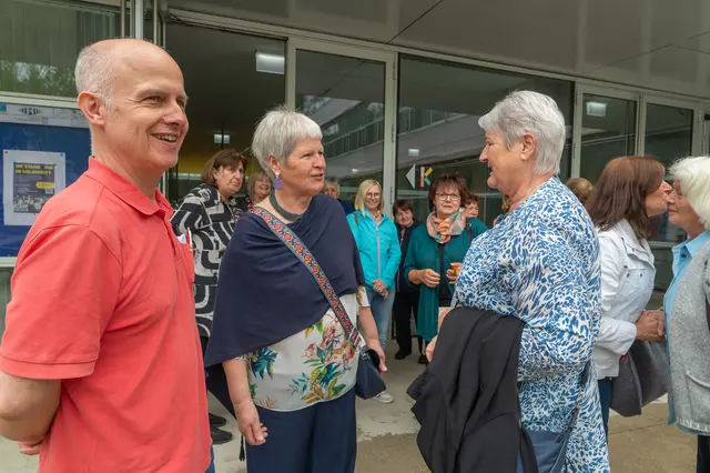 Klassentreffen der ersten Handelsschulabsolventinnen in Kirc