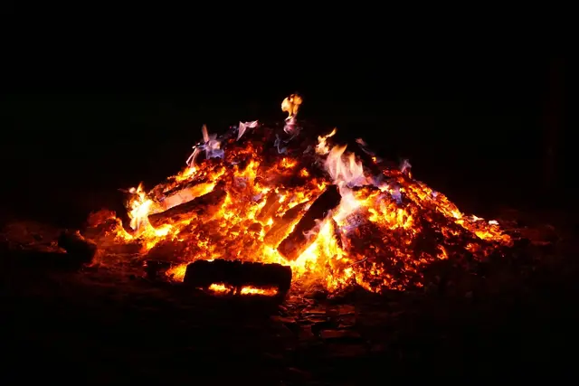 Großes Sonnwendfeuer am 12. Juni – sei dabei im Gießgraben