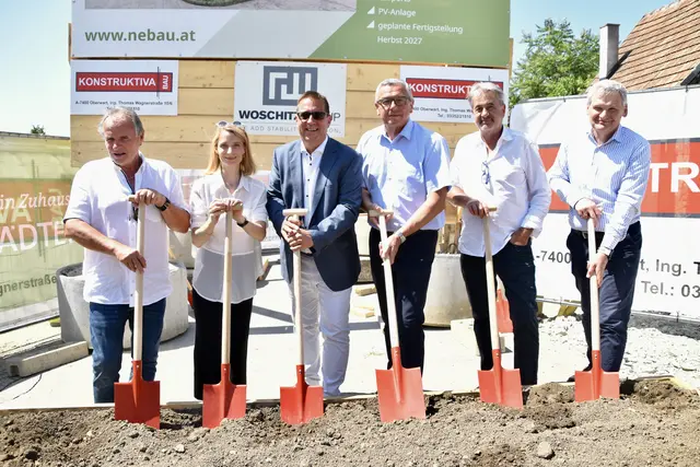Konstruktiva Bau Geschäftsführer Gerhard Horn, Architektin Barbara Katter, Neue Eisenstädter Geschäftsführer Bernd Gerdenitsch, Bürgermeister Helmut Hareter, Architekt Hans Peter Halbritter und Neue Eisenstädter Geschäftsführer Hans Ludwig Diexer | Foto: Stefan Schneider/MeinBezirk