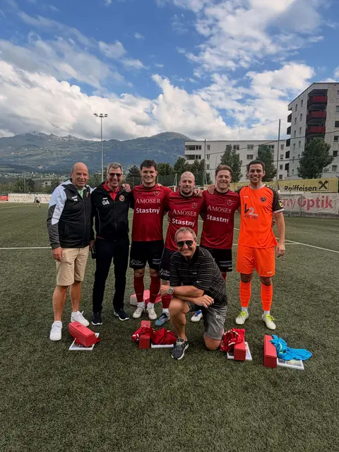 Kapitän Mario Kleinlercher, Tormann Matthias Schmidhofer (20 Jahre bei der Reichenau), Sebastian Pittl und Fabian Kraxner beim letzten Heimspiel für die SVG Reichenau. | Foto: SVR