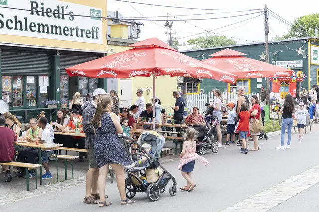 Von 10 bis 17 Uhr gab es ein vielfältiges Programm.  | Foto: René Brunhölzl/MeinBezirk
