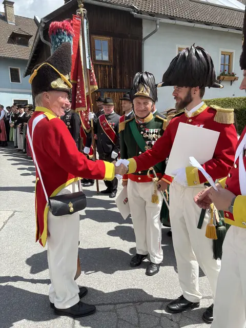 Verdiente Mitglieder der Historischen Schützenkompanie geehr