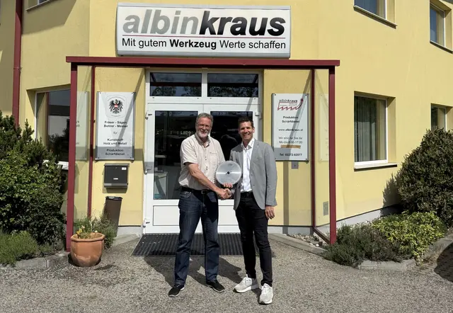 ´Wolfgang Kraus (albinkraus) und Martin Bechter (Oertli) bei der "Staffelübergabe". | Foto: zVg
