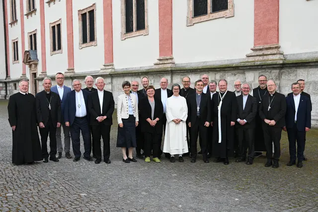 Die Mitglieder der Bischofskonferenz trafen sich erstmals mit den Spitzen der Ordenskonferenz.  | Foto: Kathpress/Paul Wuthe