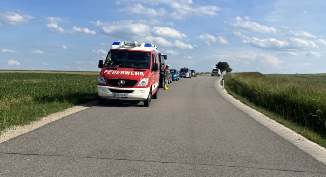 Am Montagabend wurde die Feuerwehr Sigmundsherberg von der Feuerwehr Walkenstein zur Unterstützung bei einer Pkw-Bergung alarmiert. | Foto: Feuerwehr