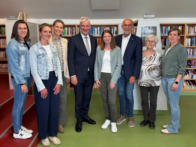 Landesrat Anton Kasser besucht den Buch-Media Schweiggers