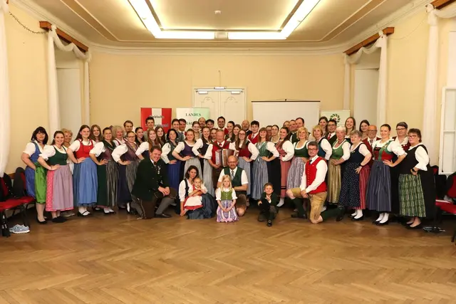 Obersteirischer Trachtenverband veranstaltete Volk