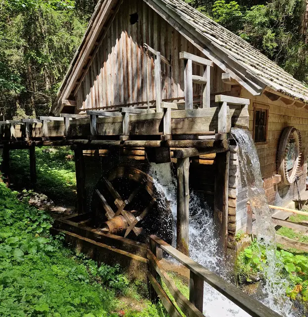 Wasserrad am Ende des Granitzenbachwegs
