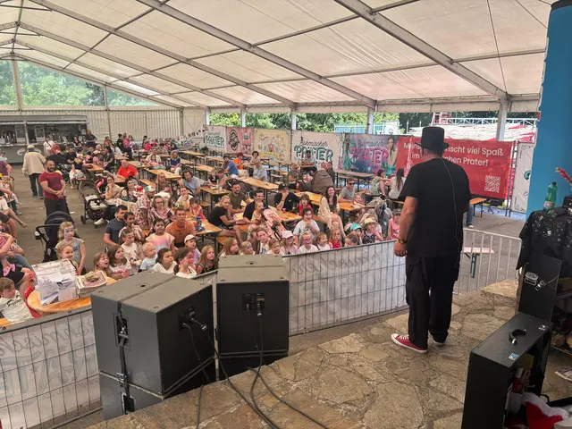 Volles Haus bei der Zaubershow im Böhmischen Prater beim MeinBezirk Familienfest. | Foto: Popp