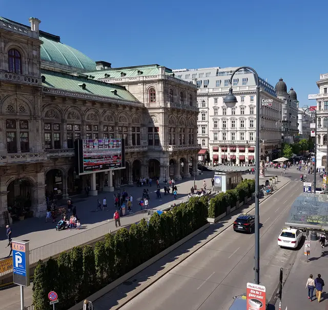 Beim Einbiegen vom Kärntner Ring in die Kärntner Straße erfasste eine 81-jährige Autofahrerin eine Radfahrerin. (Symbolfoto) | Foto: pexels / Ivan Dražić