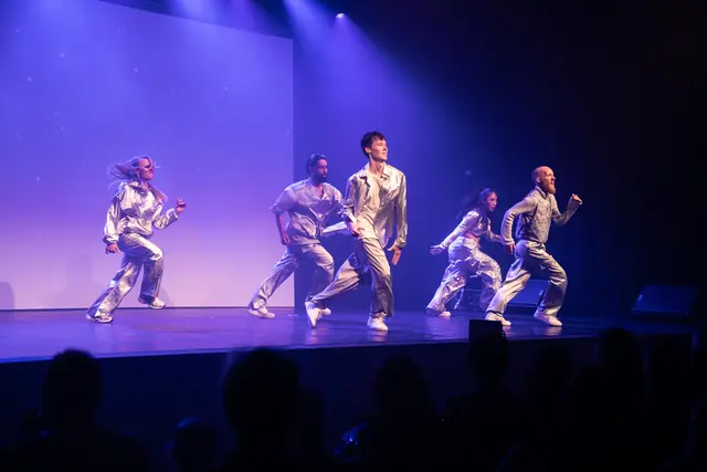 die M.A.K. Dance Company aus Freiburg, voller Energie und Einsatz | Foto: Marco Pircher / Kulturverein Wunderlich