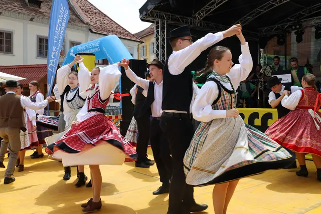 Auf dem Pannonischen Altstadtfest in Bad Radkersburg wurde getanzt.