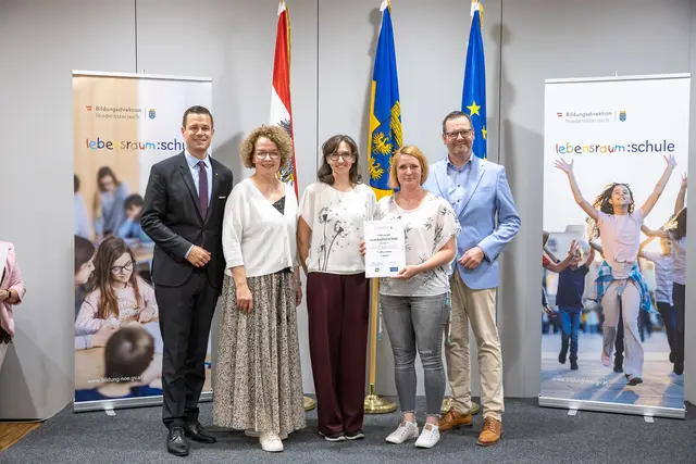 Volksschule ist nun offiziell „LeseKulturSchule“