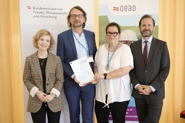 Volksschule Gloggnitz erhält wichtiges Young-Scien