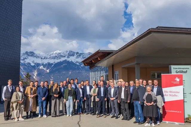 Die Landesgruppe Tirol des Österreichischen Städtebundes. Aufnahmen von der Tagung am Grillhof in Tirol. | Foto: Stadt Innsbruck/Bär