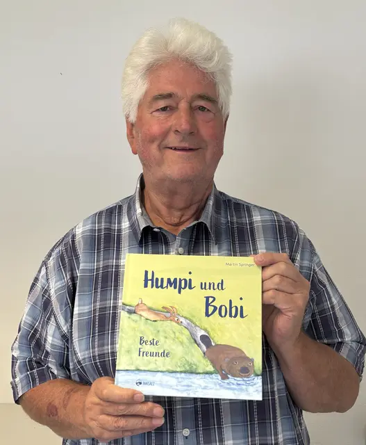 Martin Springer's neues Buch heißt Humpi und Bobi. Es geht um beste Freunde, die durch dick und dünn gehen.  | Foto: Karin Bayr