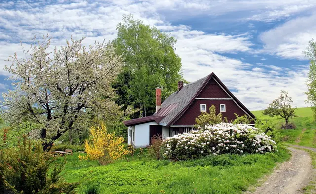 Wenn sich die Befragten ihre Wunschimmobilie aussuchen könnten, hätte knapp die Hälfte (46,2 Prozent) ein Haus mit Garten. (Symbolfoto) | Foto: pixabay / Stanly8853