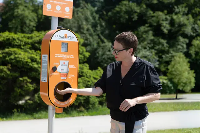 Linz stellt zwei Sonnencremespender auf