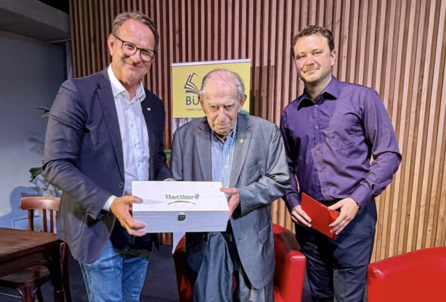 96-jähriger Publizist begeistert mit seiner Lebens