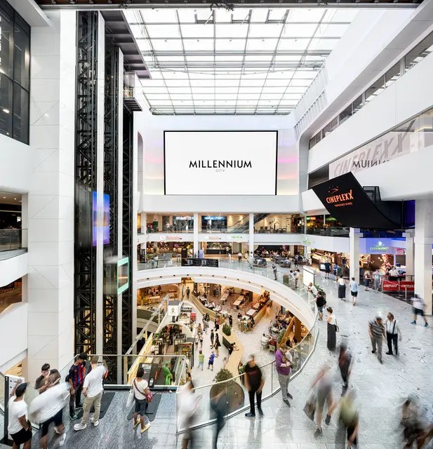 Shopping, Gastronomie, Unterhaltung und Events gibt es in der MILLENNIUM City alles unter einem Dach. | Foto: ©MILLENNIUM City