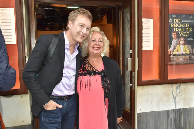 Staraufgebot und Nostalgie beim Peter Alexander Singalong