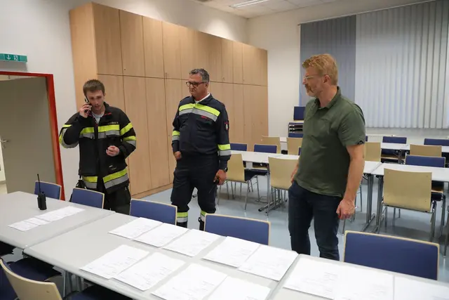 Ein Einsatzstab koordinierte die Einsätze. | Foto: Thomas Zeiler/FF