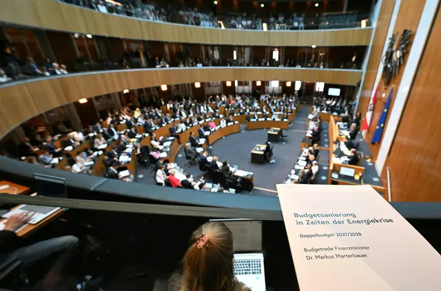Bis zuletzt wurde um zentrale Punkte des Konsolidierungspakets gerungen. Ausgangspunkt für die Budgetsanierung war die angespannte Finanzlage der Republik. | Foto: APA-Images / APA / HELMUT FOHRINGER