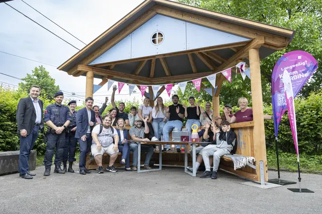 Holzpavillon neben Skatepark Rädlerweg eröffnet