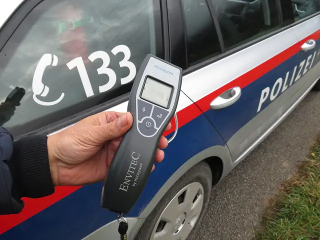 Kollision nach Ausfahren aus Bushaltestelle