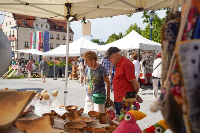 Handwerkskunst und Kulinarik zogen viele Besucher nach Bad S