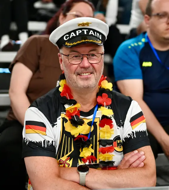 Thomas ein deutscher Fan. Ist bei jeder WM dabei.