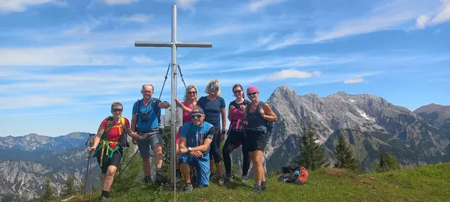 Alpenverein Enns erobert Zimnitz, der Ausblick belohnte dich