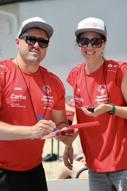 Kevin Zweiler und Kathrin Stadlmann-Bleich von Caritas Haus St. Stephan | Foto: Sebastian Koller/Special Olympics Burgenland