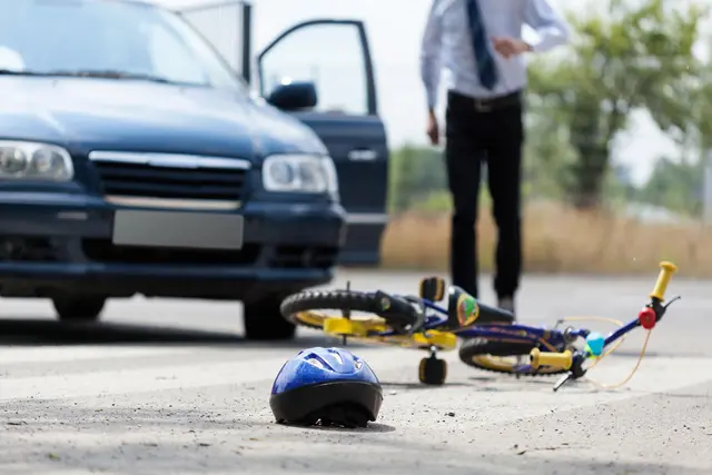 "Kinder und ältere Menschen zählen naturgemäß zu den schwächsten Verkehrsteilnehmern", sagt Schärdings Bezirkspolizeikommandant Matthias Osterkorn. Sie gelte es, entsprechend zu schützen.  | Foto: Smarterpix/photographee.eu