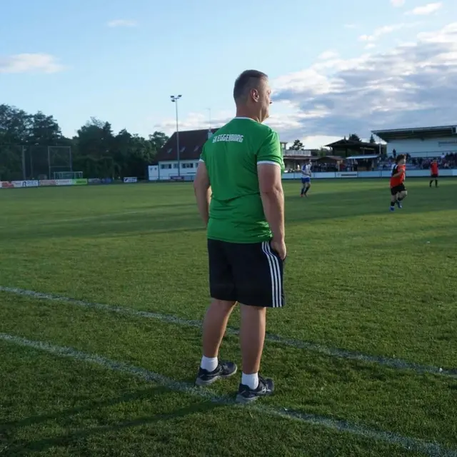 Unter der Leitung von Trainer Wolfgang Dallamassl blieb die Mannschaft in allen acht Saisonspielen ungeschlagen. | Foto: SK Eggenburg
