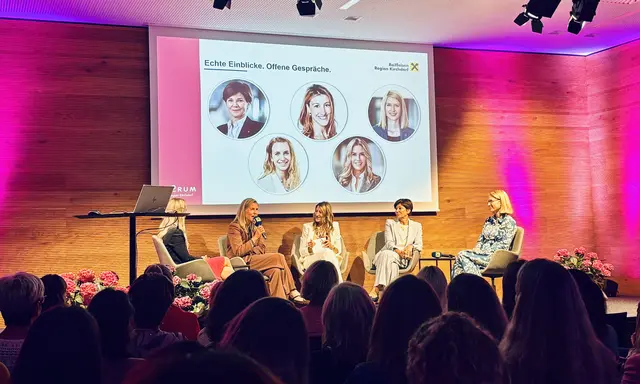 Abschließende Diskussionsrunde mit Carina Jellmair, Karin Scheiblberger, Kristina Hörtenhuber-Wendner, Michaela Keplinger-Mitterlehner und Landeshauptmann-Stellvertreterin Christine Haberlander (von links) | Foto: Weymayer