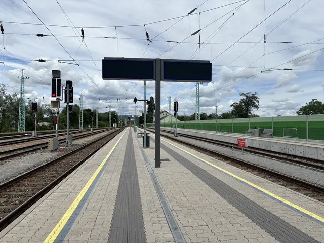 Sowohl der Mittelbahnsteig als auch der Randbahnsteig wurden verlängert. | Foto: Dorottya Fejes/MeinBezirk