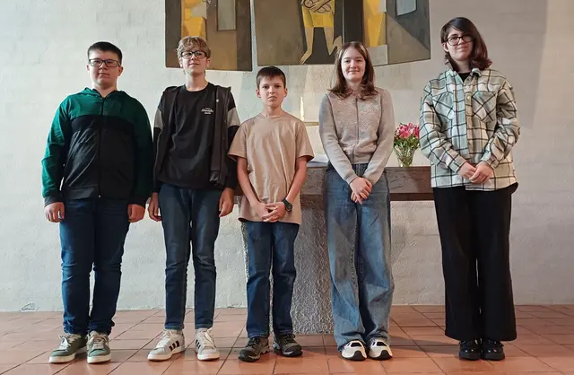 Fünf Jugendliche feiern am 20. Juni in der Dreieinigkeitskirche Reutte ihre Konfirmation und bestätigen damit ihr Taufbekenntnis aus eigener Entscheidung. | Foto: Michael Jäger