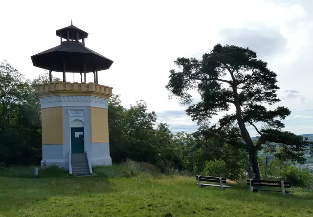 Die Donauwarte auf dem Braunsdorfer Berg
