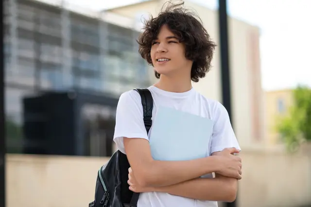 Sommerferien als zweite Chance: Mit einer gezielten Vorbereitung, regelmäßigem Lernen und professioneller Unterstützung können viele Schüler*innen ihre Nachprüfung erfolgreich bestehen und motiviert ins neue Schuljahr starten. | Foto: iStock