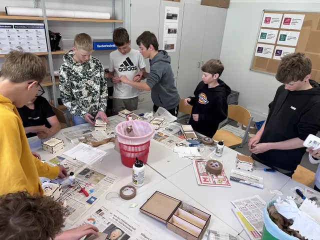 Mit Begeisterung arbeiteten die Schülerinnen und Schüler der 3a Klasse beim MINT-Workshop. | Foto: Schulcluster Defereggental