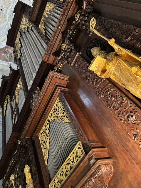 Die Festorgel der Stiftsbasilika Klosterneuburg entstand zwischen 1636 und 1642, als der Passauer Orgelbauer Johann Freundt zwei bereits vorhandene Instrumente der Kirche zu einem neuen Werk vereinte. | Foto: MeinBezirk/Bernhard Schabauer