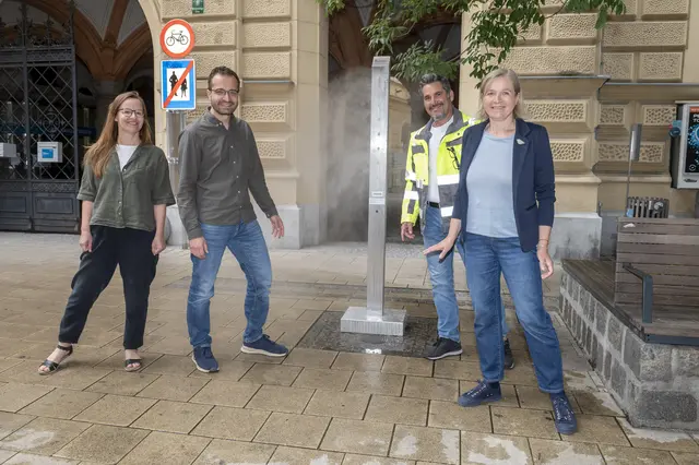 Stadt Graz stellt erste Sprühnebellanzen auf