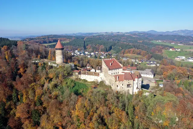 Die mittelalterliche Burg Clam heute. | Foto: Albert Kern/BGBTV