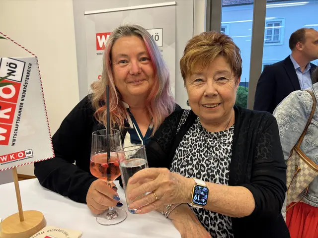 Helga Grasl und Sylvia Bacsa-Weigl. | Foto: Victoria Edlinger
