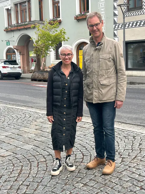 Doris Margreiter und Bürgermeister Leopold Buchriegler.  | Foto: Doris Margreiter